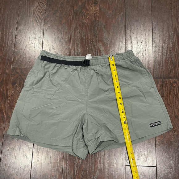 Columbia Active Outdoor Trail Hiking Camping Shorts Olive Womans Size X Large - Picture 4 of 6